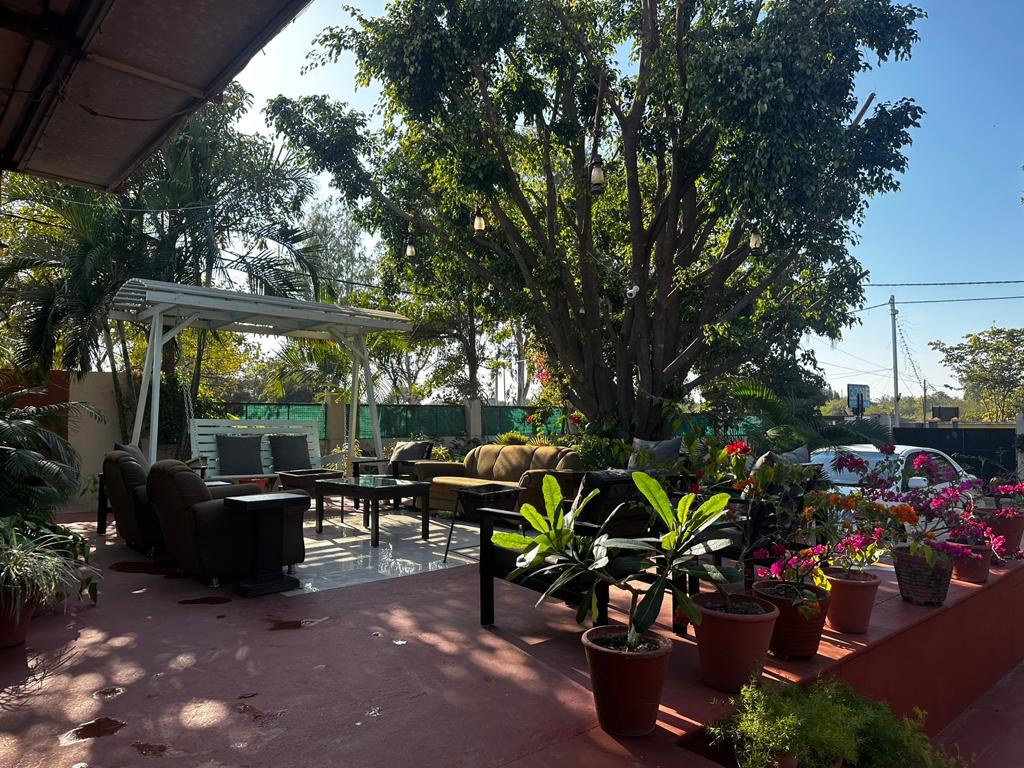 South Style 2BHK Farmstay with Pool